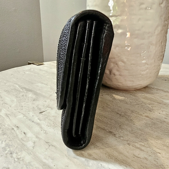Genuine Stingray Skin Pebble Black Clutch Trifold Wallet Magnetic Closure - Picture 7 of 16